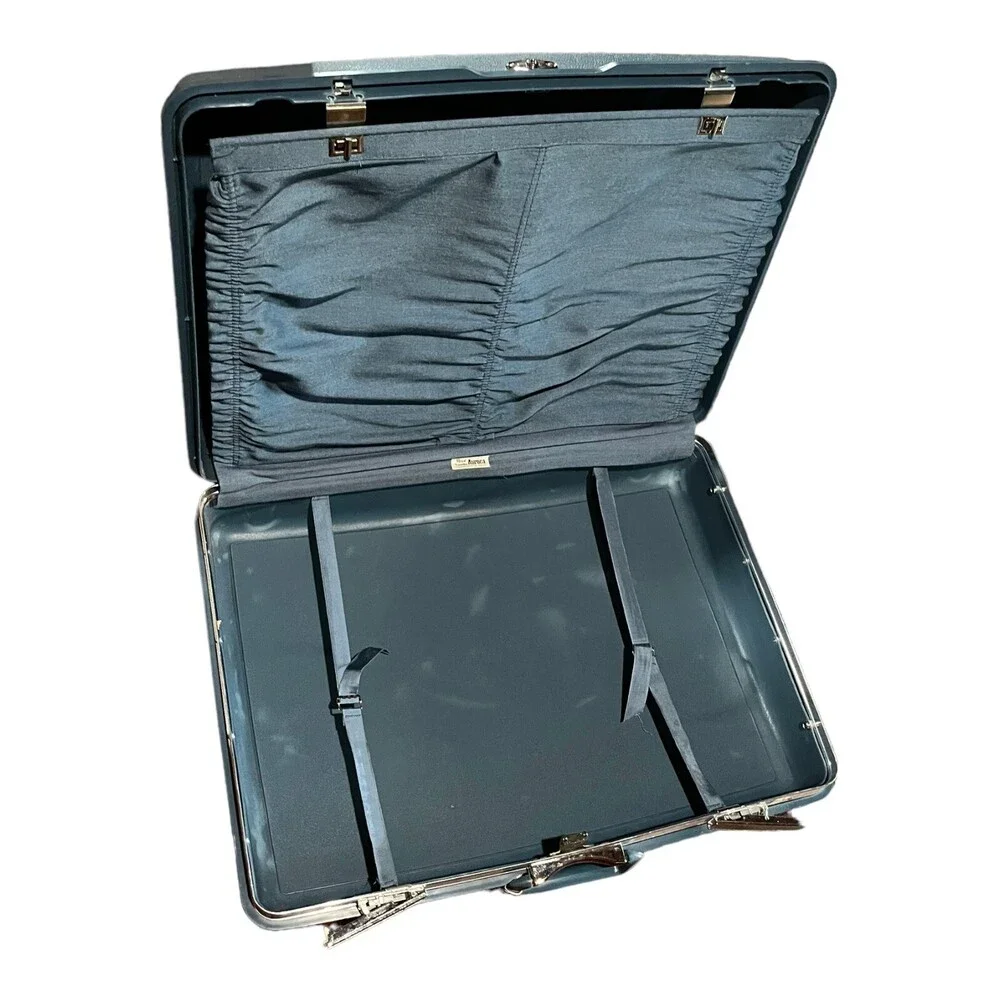 Samsonite hard shell